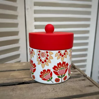 Boite en porcelaine rouge...